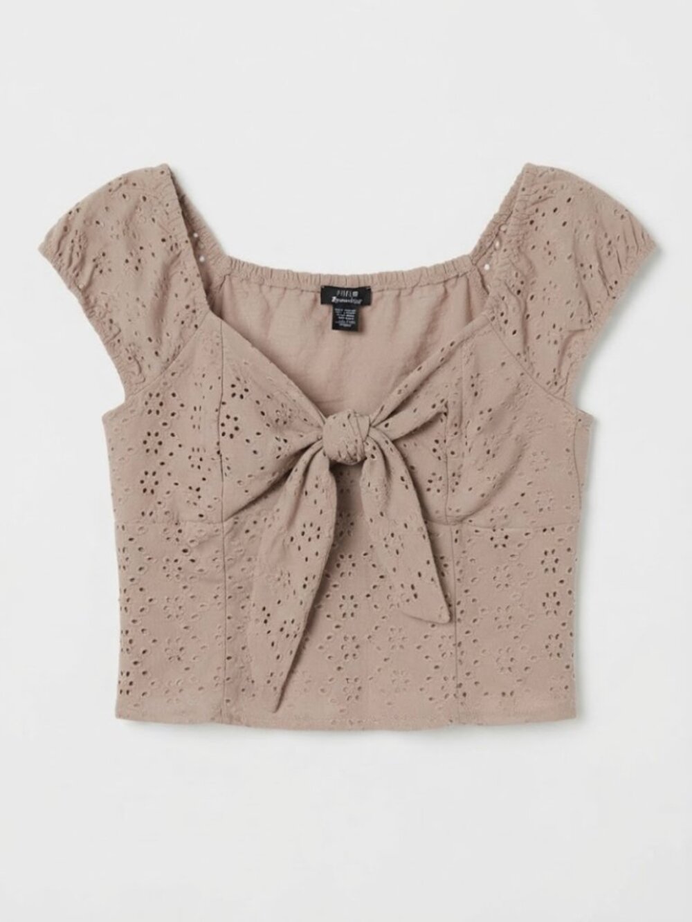 🤎 Urban Romantics Eyelet Tie-Front Crop Top 🤎